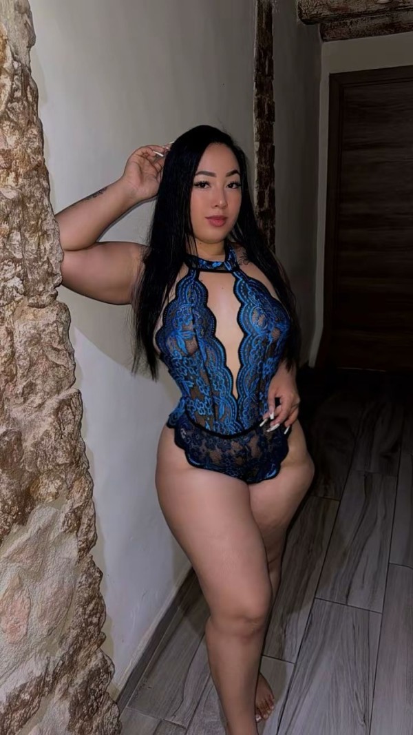 Morena rica y divertida
