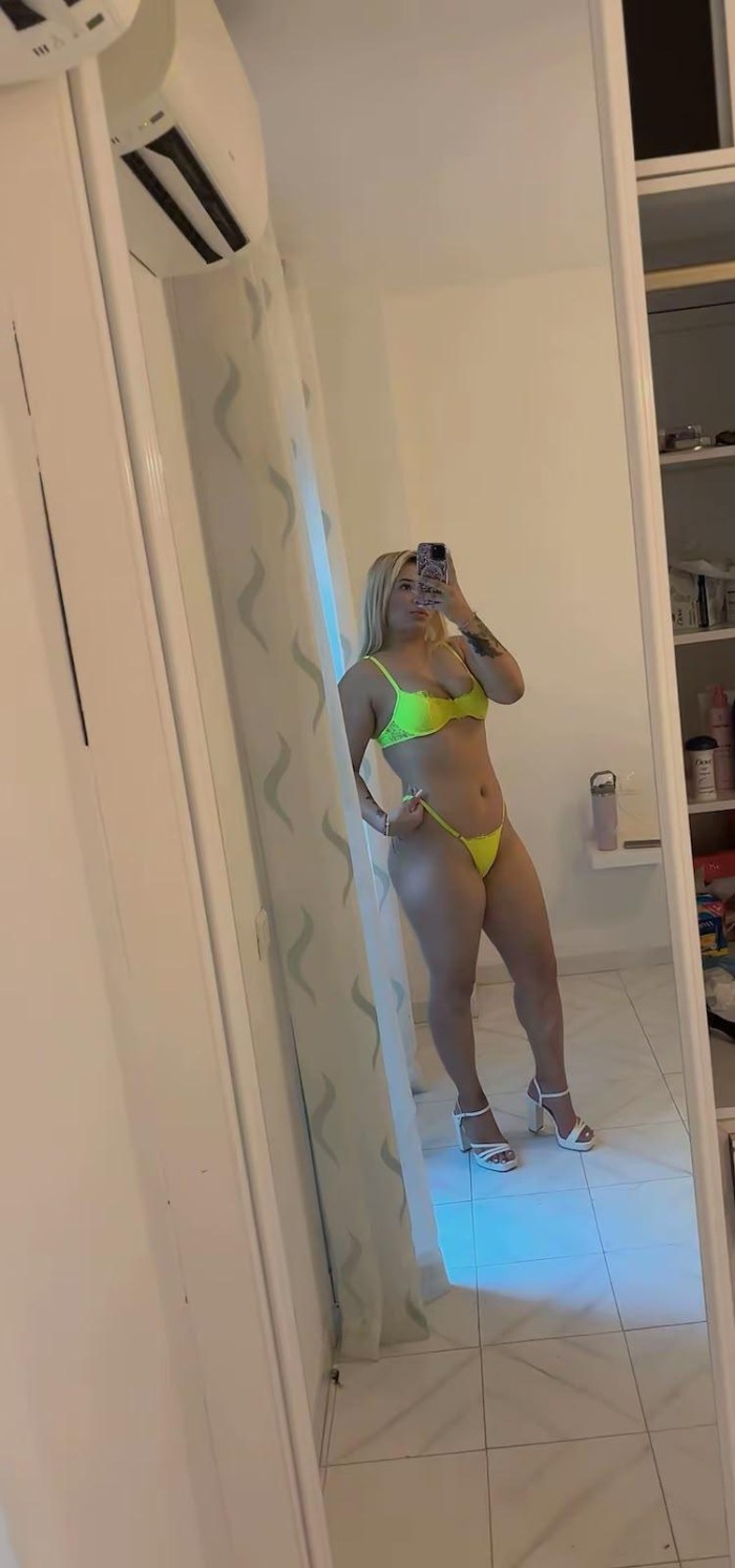 MUJER DESEOSA DE SEXO COMPLACIENTE A FULL