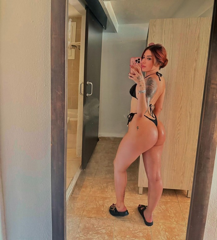 LORENA ROUSS