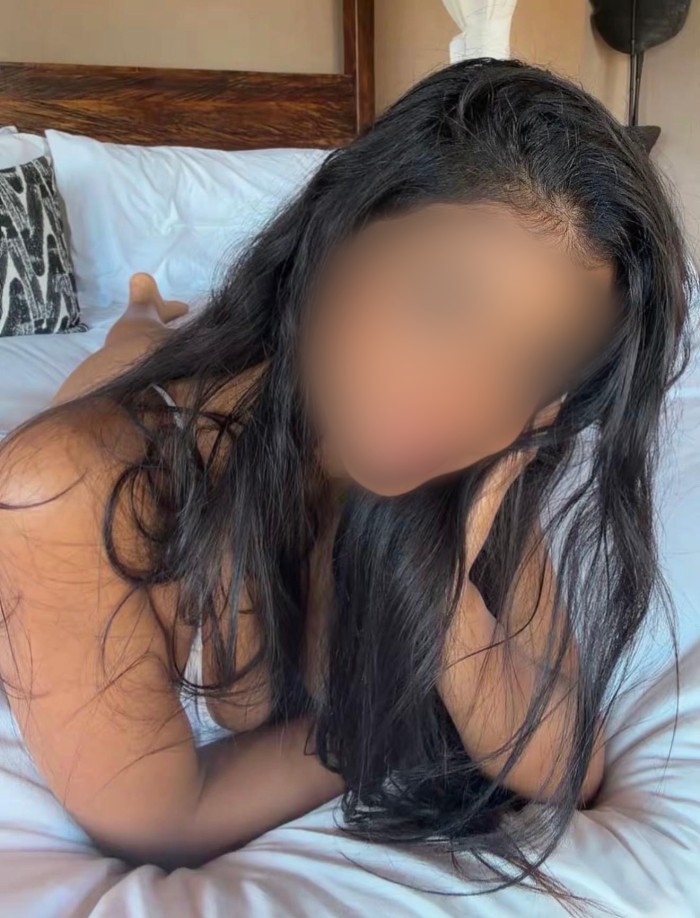 LATINA CACHONDA MORENITA EN TORREVIEJA