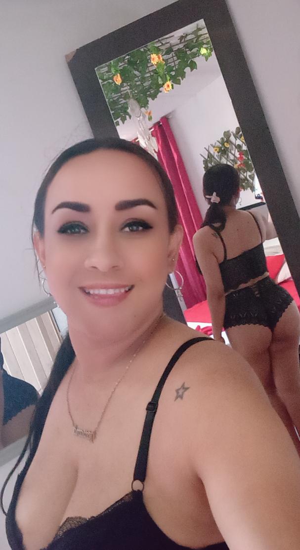 COLOMBIANA DULCE Y APACIONADA