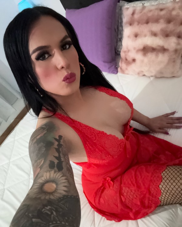 OLENKA CHICA TRANS BOMBÓN EN TU CUIDAD.