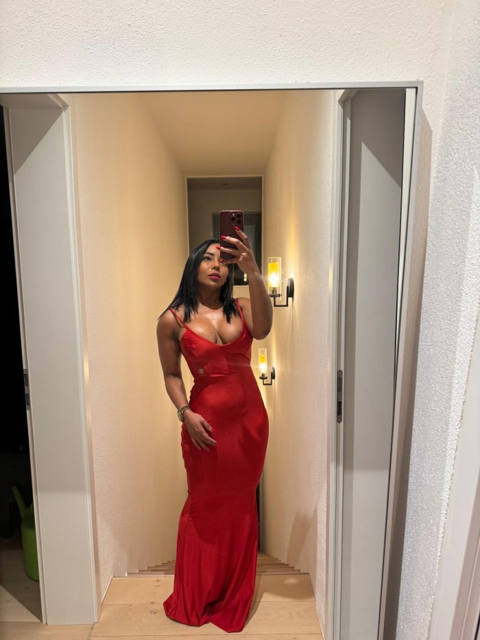 ESCORT SEXY CURIOSA MUY ATRACTIVA E IMPLICADA 24H