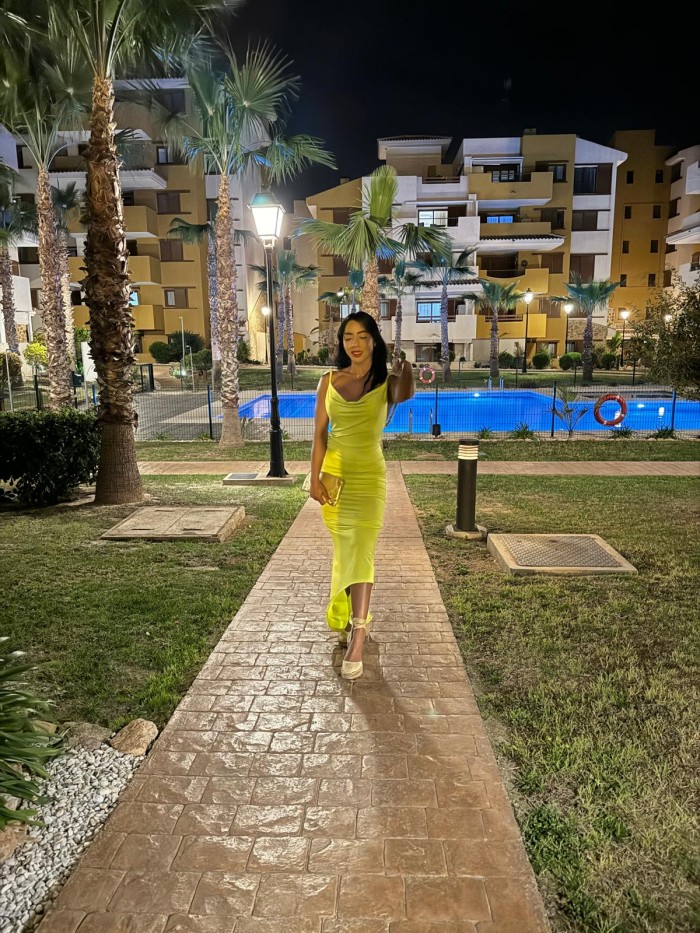 ESCORT SEXY CURIOSA MUY ATRACTIVA E IMPLICADA 24H