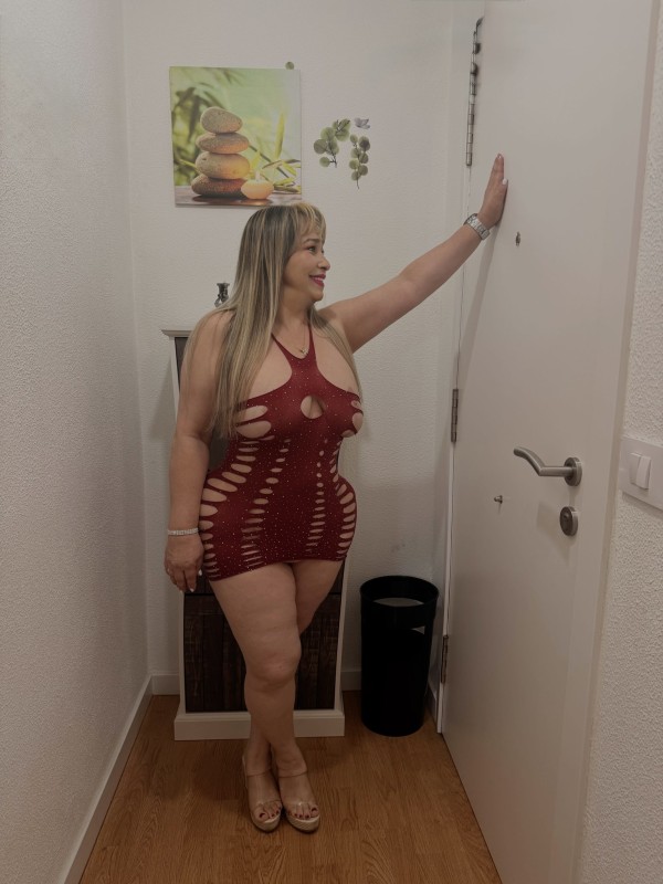 LAURA UNICA Y REAL