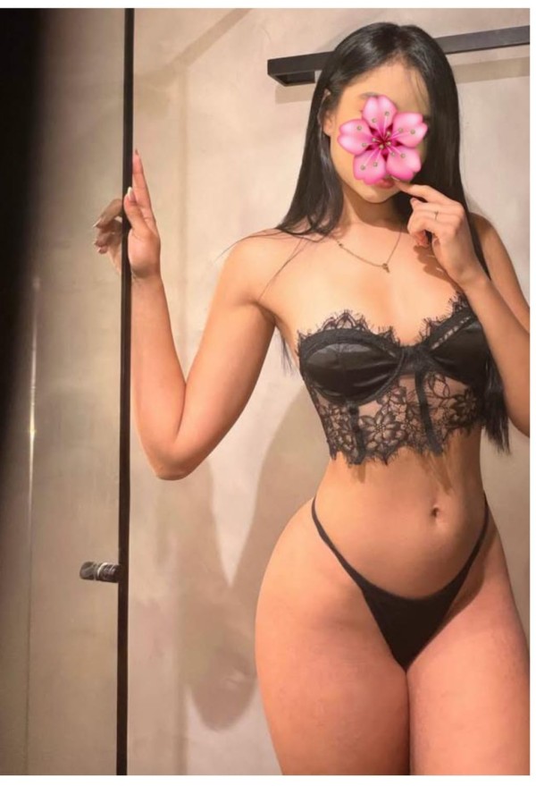 Latina cachonda