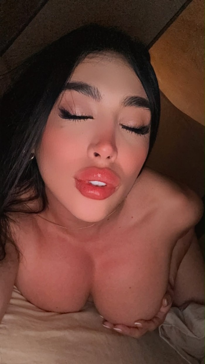 Hermosa chica trans fiestera novedad en Grandana