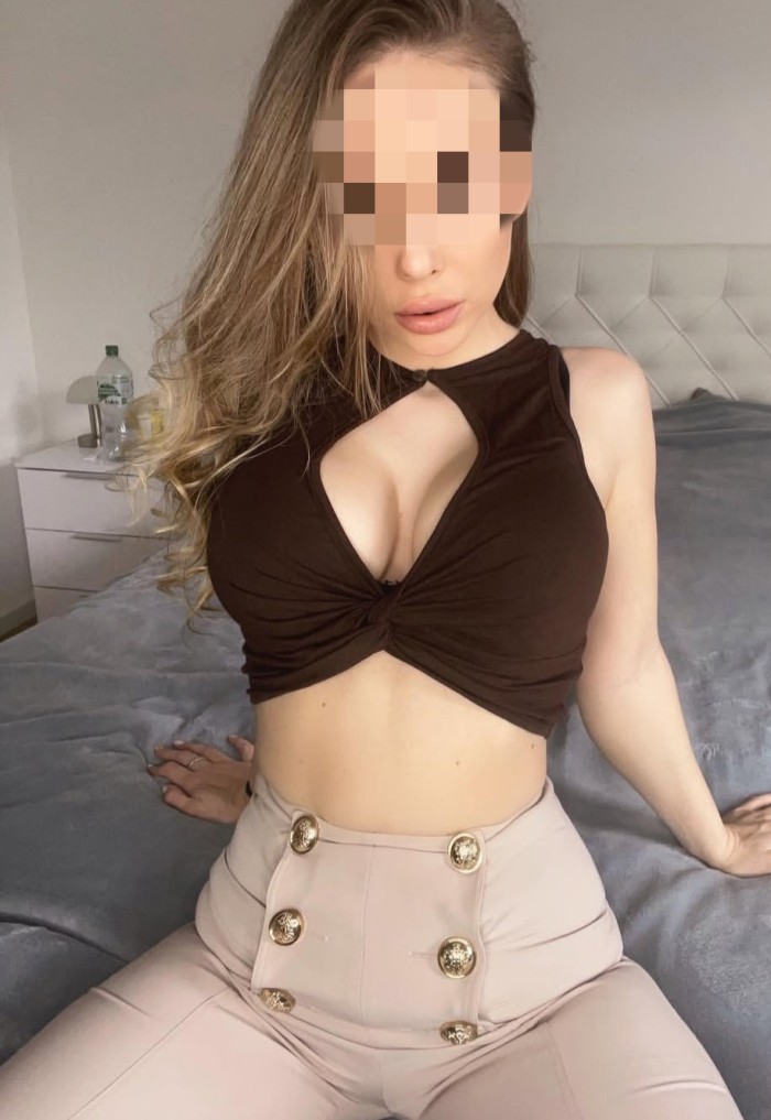 Con un toque de sensualidad , tratos de n