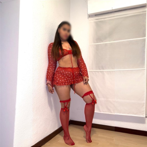 JOVENCITA DIVINA, PECHOS Y CULAZO DESCOMUNAL
