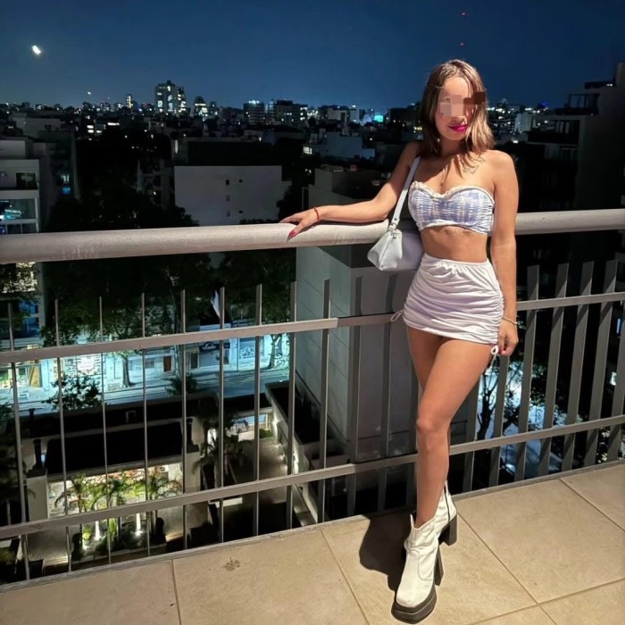DELGADITA CHICA TEEN