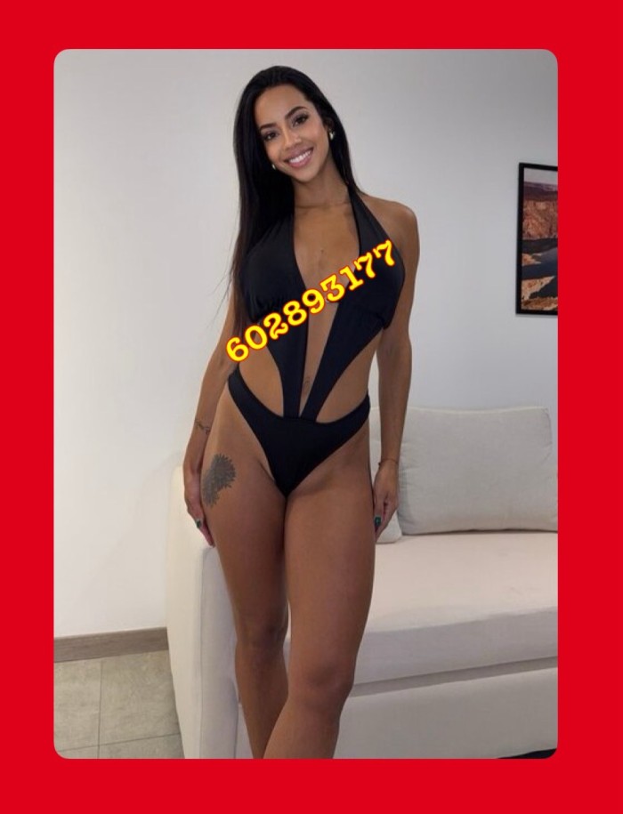 Juguetona real trato de novio fiestera