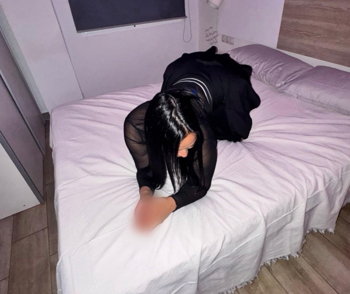 DISPONIBLE 24H CON MI COÑO MUY MOJADO