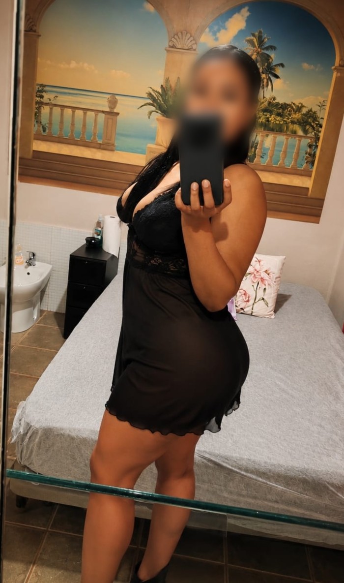 MORENITA COLOMBIANA DE LUJO EXPLOSIVA. FIESTAS Y SALIDAS