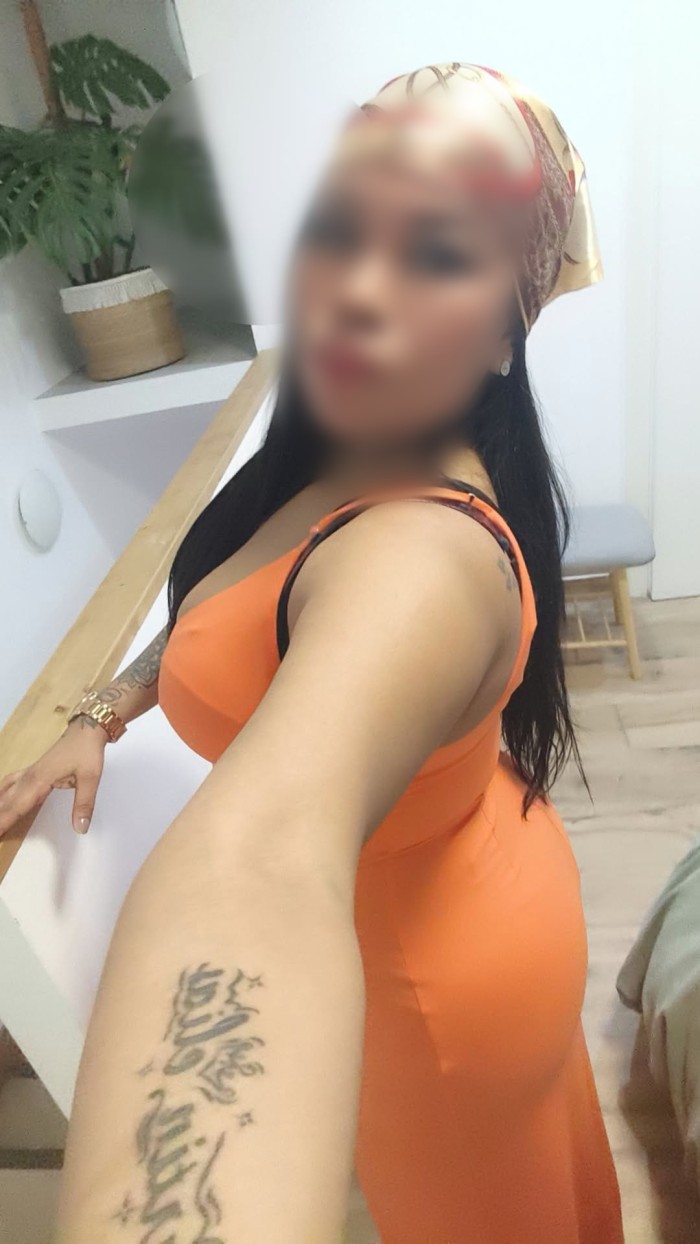 MORENITA COLOMBIANA DE LUJO EXPLOSIVA. FIESTAS Y SALIDAS