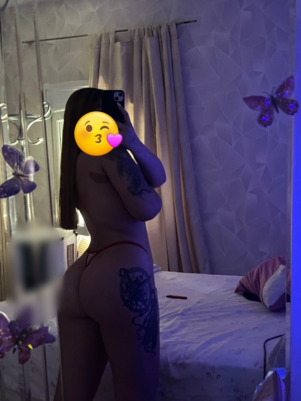 Hola soy zarita una chica muy alegre y sexy
