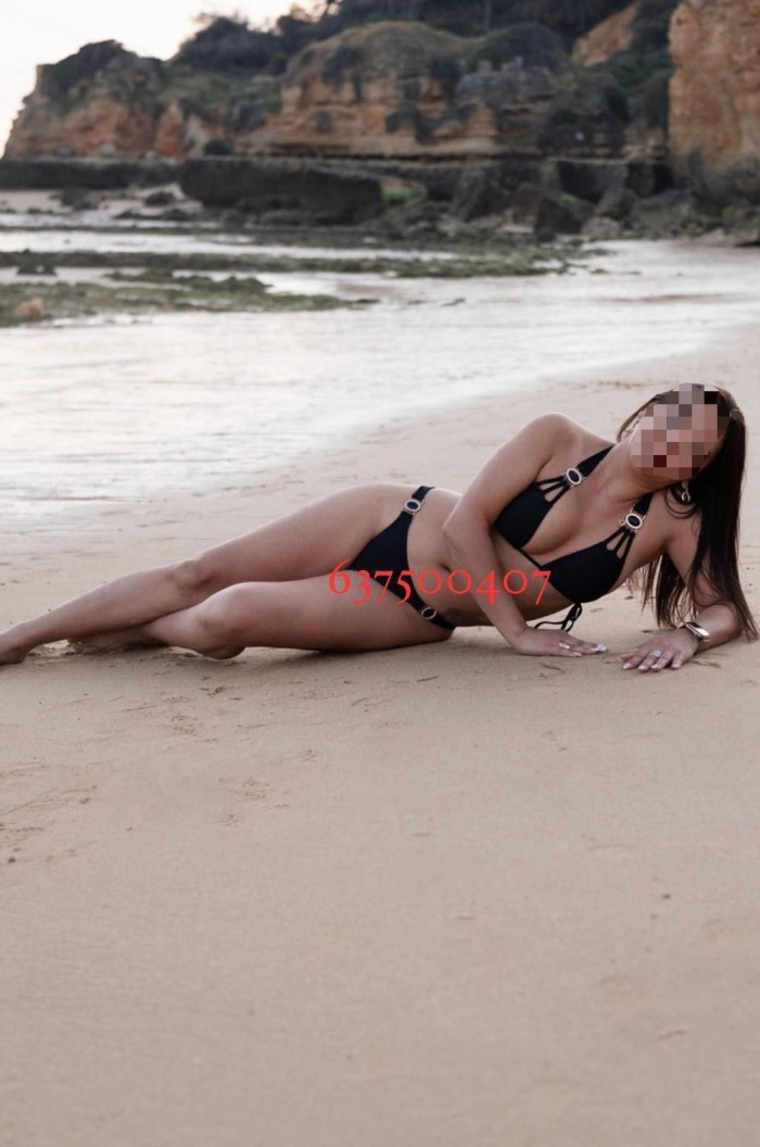 CHICA ENCANTADORA DISPUESTA A DARLO TODO NOVEDAD