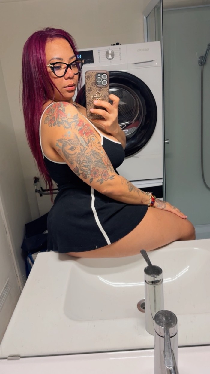 RICA NALGONA PARA TU DIA