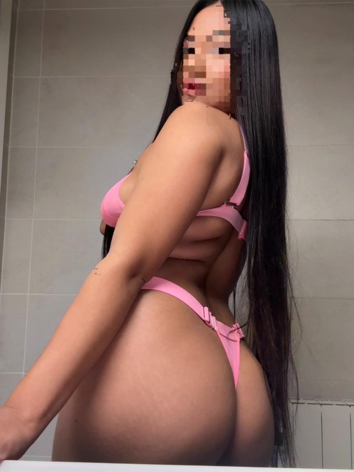 COLOMBIANA RECIEN LLEGADA, NALGAS QUE ENLOQUECEN