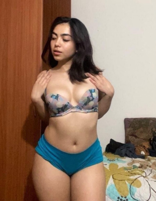 Jovencita con ganas de un buen sexo