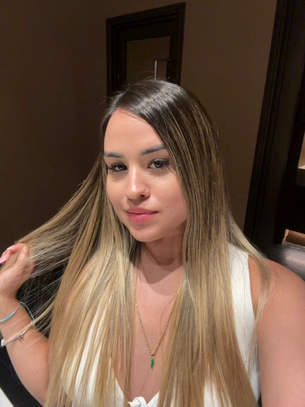 SOY ARIADNA, VENEZOLANA MUY CALUROSA Y RESERVADA