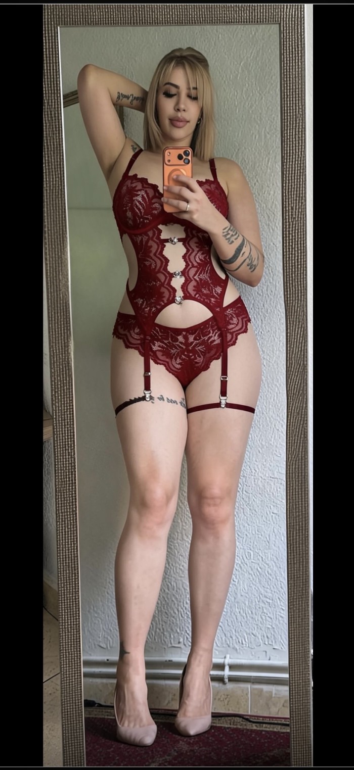 RUBI 40 AÑOS CHIC TOP PRIVADO SPEKA ENGLIS