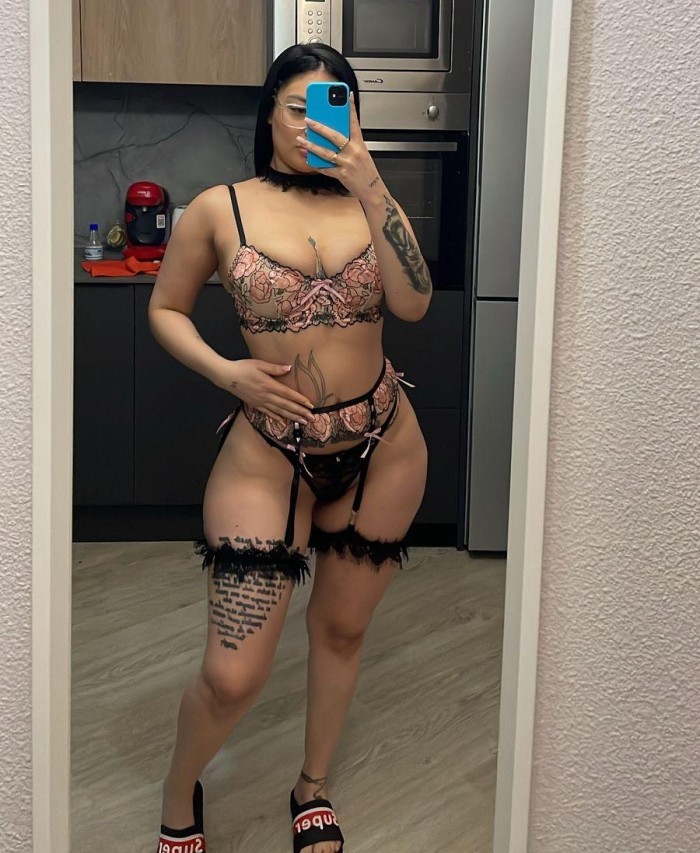 SAMANTHA joven muy cariñosa 722348534 SITGES