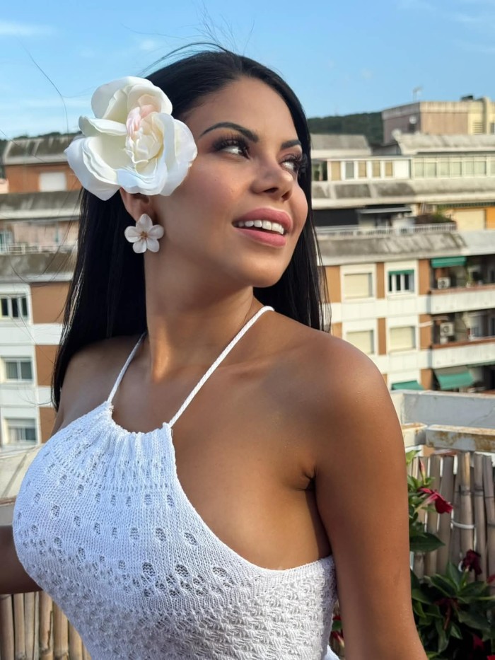 DELICIOSA IMPLICADA CACHONDA DESEOSA DE PLACER