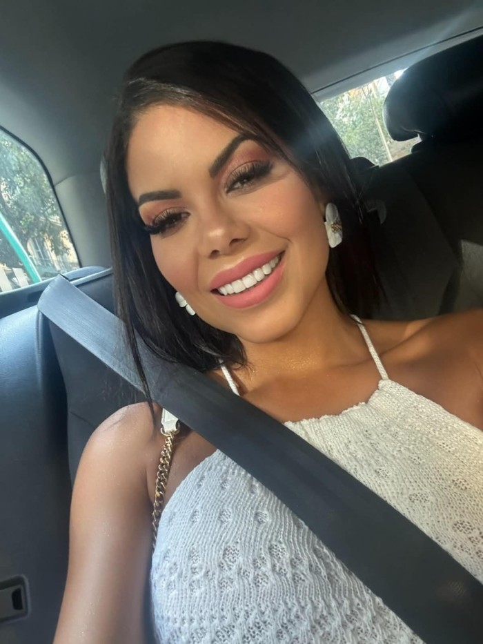 DELICIOSA IMPLICADA CACHONDA DESEOSA DE PLACER