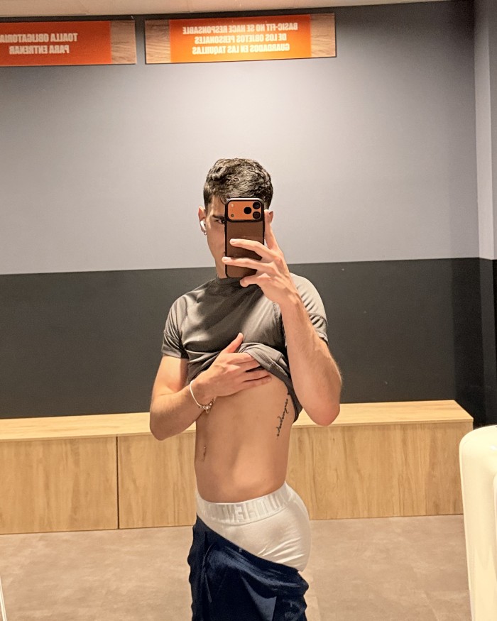 SEBAS NIÑATO SEXY Y FIESTERO CON PISO PVT
