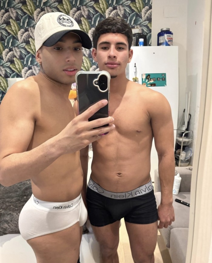 SOMOS 2 FEM BOY Y HETERO PREÑADOR Y LECHEROS