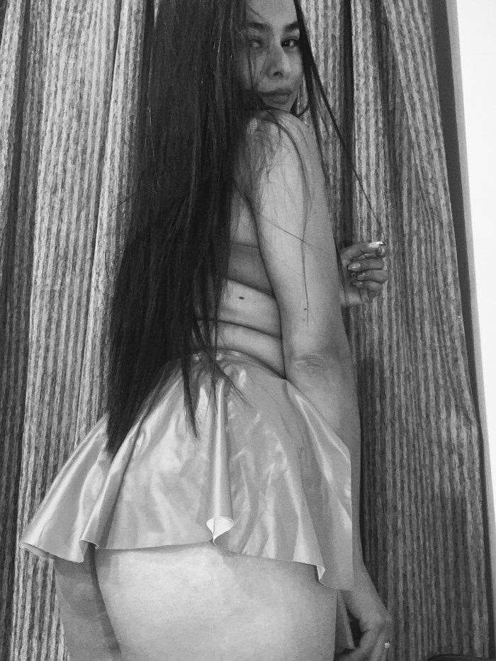 DIOSA SENSUAL PLACENTERA  CACHONDA COMPLACIENTE