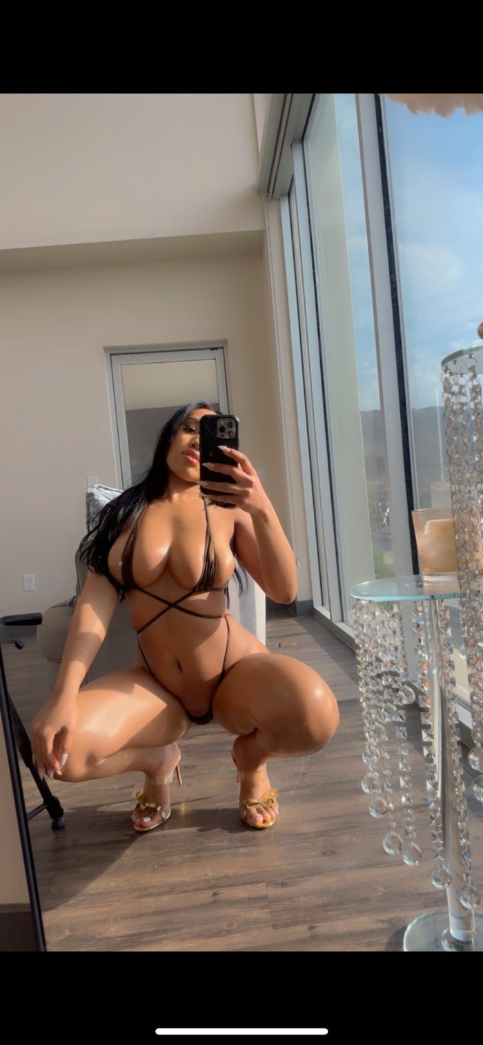 Dulce LATINA PROMETO CUMPLIR TODAS TUS FANTASÍAS