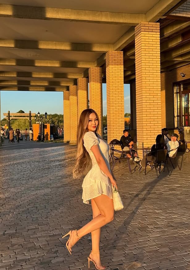 YUNA JAPONESA de lujo joven