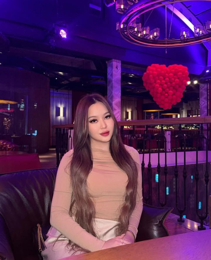 YUNA JAPONESA de lujo joven
