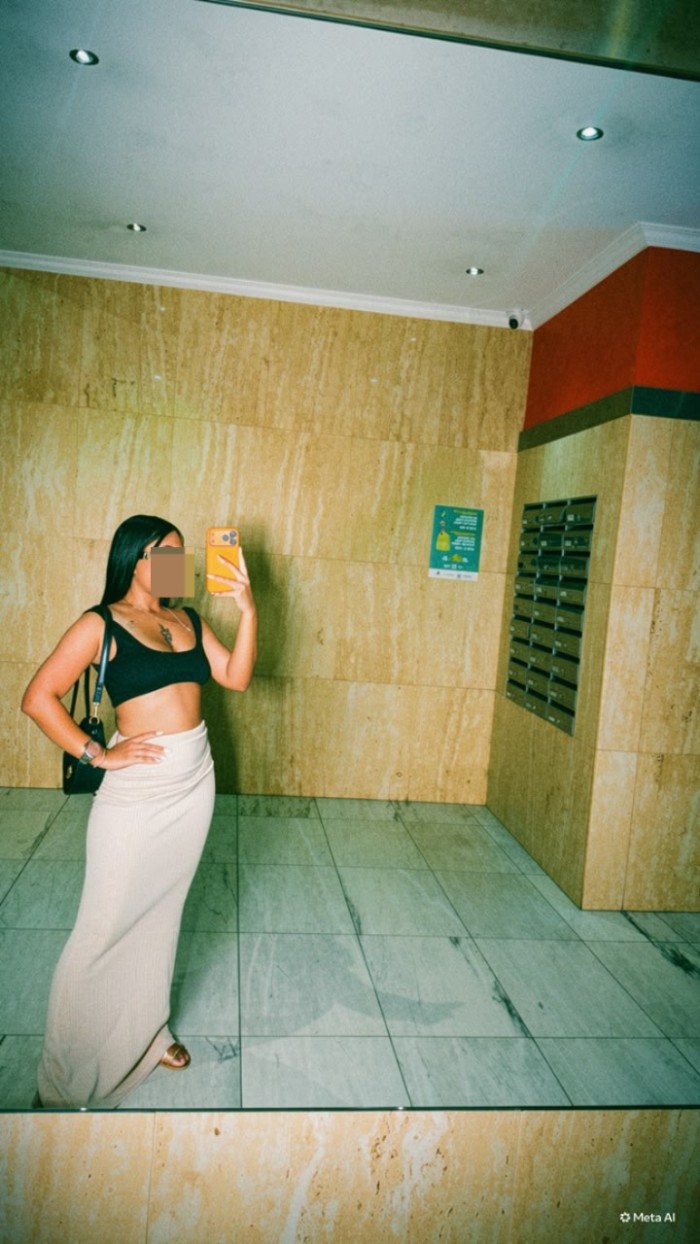 HERMOSA SENSUAL ARDIENTE ADICTA AL SEXO