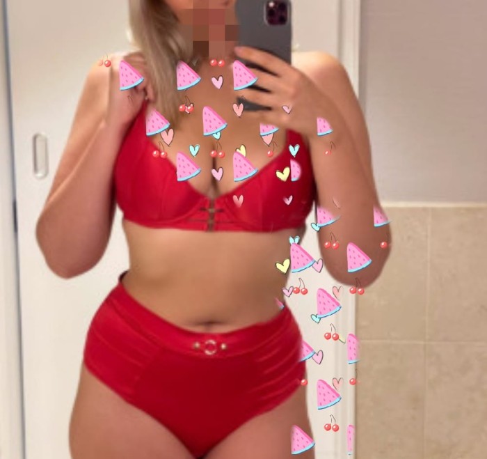 MUJER ALEMANA FIESTERA EL MEJOR FRANCES DE LUJO