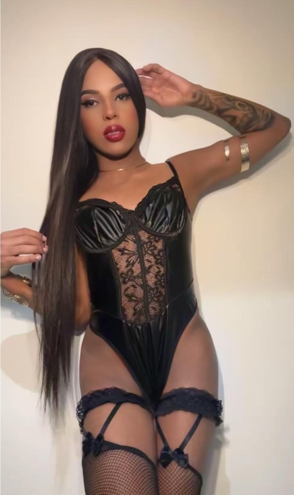 Mía Ferrer XL