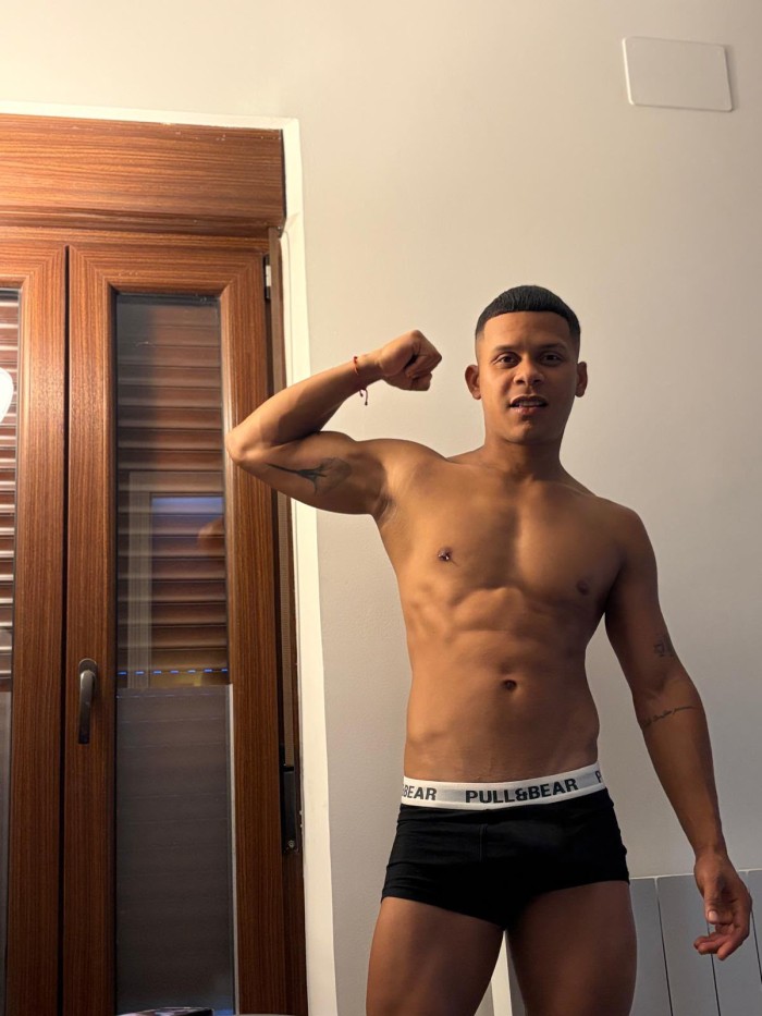 MORENO CARIBEÑO MASCULINO DE GRAN ATRIBUTO ARRECIFE LANZAROTE
