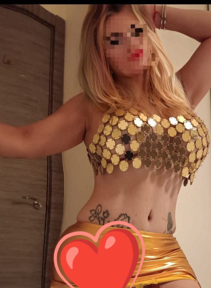 RUBIA COLOMBIANA SOLO QUIERO QUE ME COMAS RICO