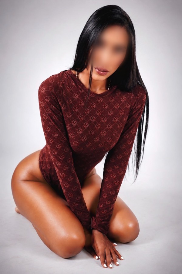 BOMBON COLOMBIANO DULCE Y SENSUAL A MÁS NO PODER.