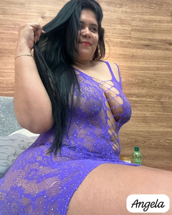 LATINA CON CURVAS 24h TORREVIEJA