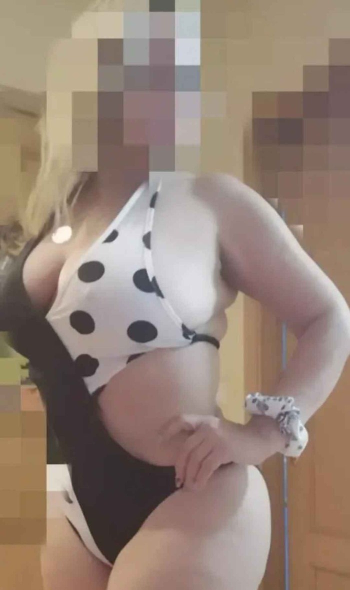 MAS DE 100  EN HERMOSAS TETAS NATURALES