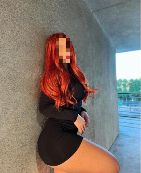 RUBÍ , GRIEGO Y  encantadora latina en TETUAN