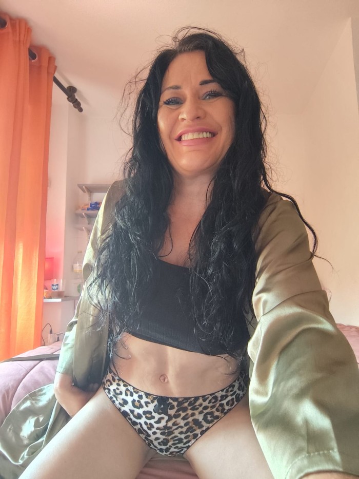 seré tu amante amiga frances salivado 24 horas
