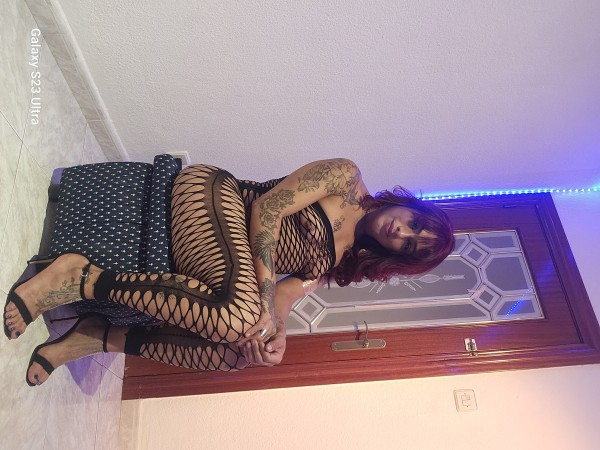 Latina dominante versátil