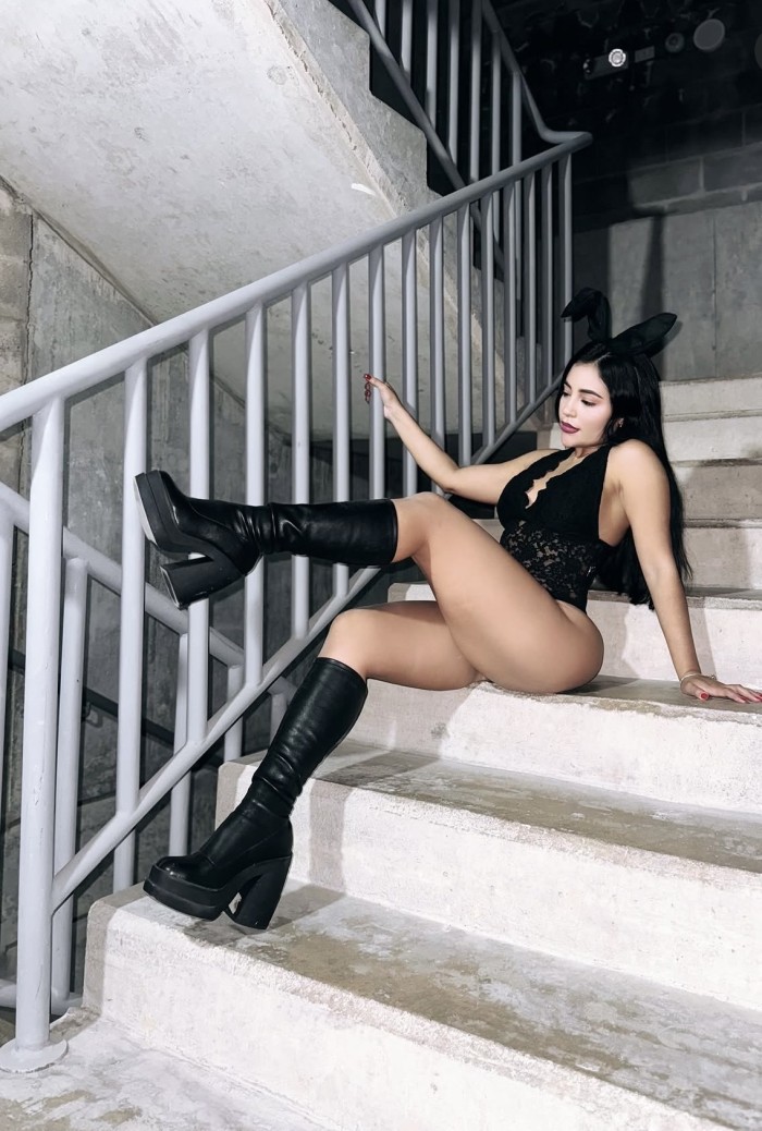Ricos pechos coñito apretadito me corro