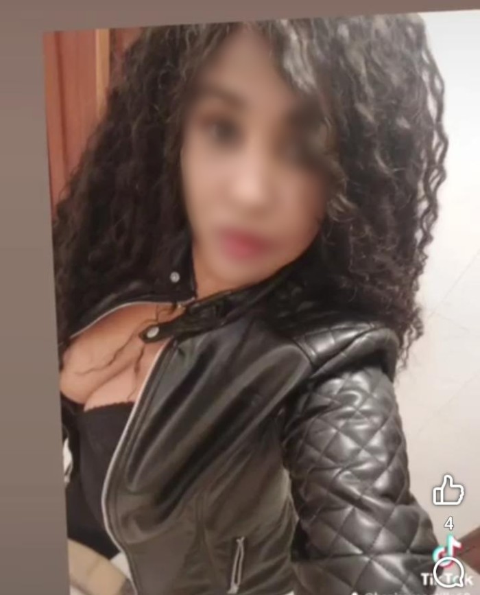 Tetona/cachonda/sexo sin tabúes