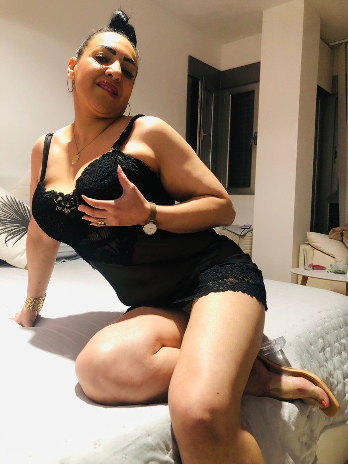 SABRINA APASIONADA, FIESTERA EN ALCANTARILLA 24H