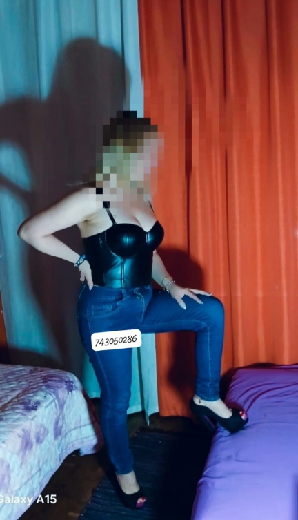 ULTIMA SEMANA MASAJISTA ENCANTADORA MUY COMPLETA
