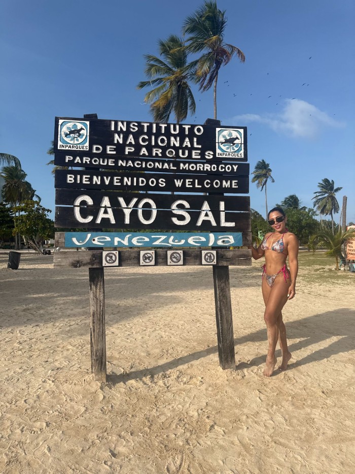 VENEZOLANA DESEOSA DE SEXO SIN LIMITES